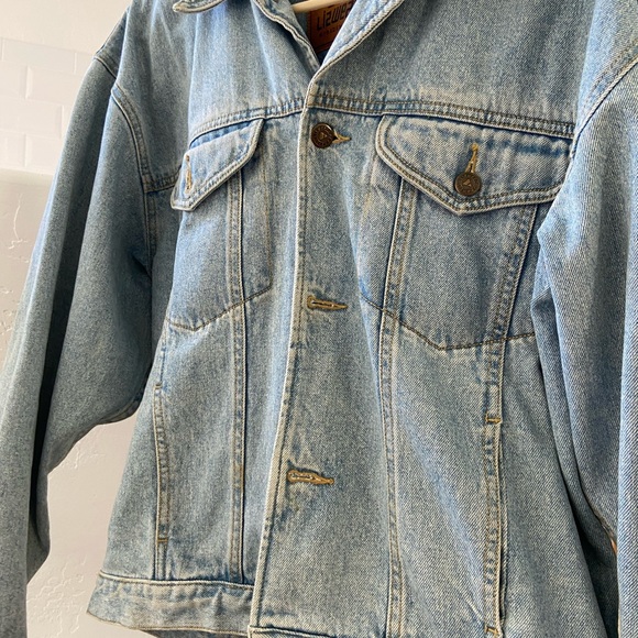 Liz Claiborne denim jean jacket Size Medium with custom painted back - Picture 7 of 7